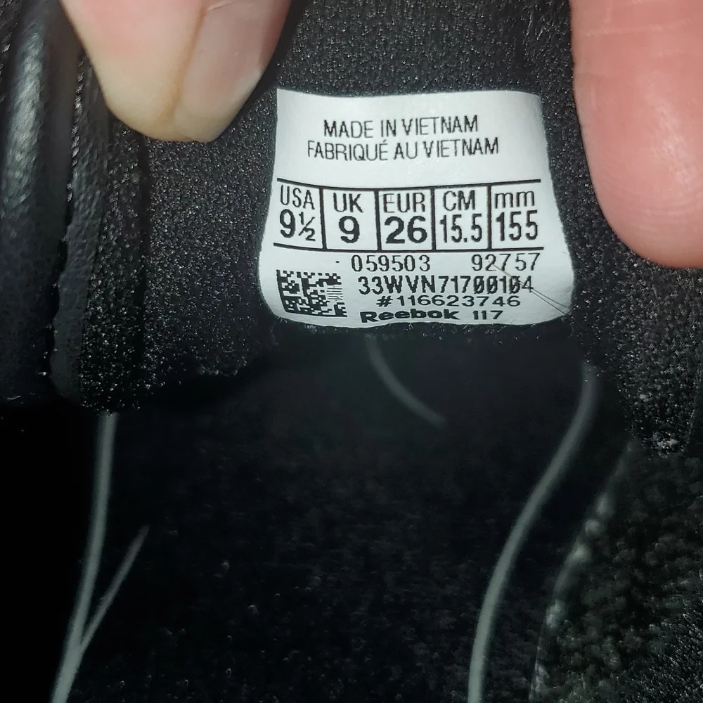 Like New Reebok Classic - Picture 8 of 10